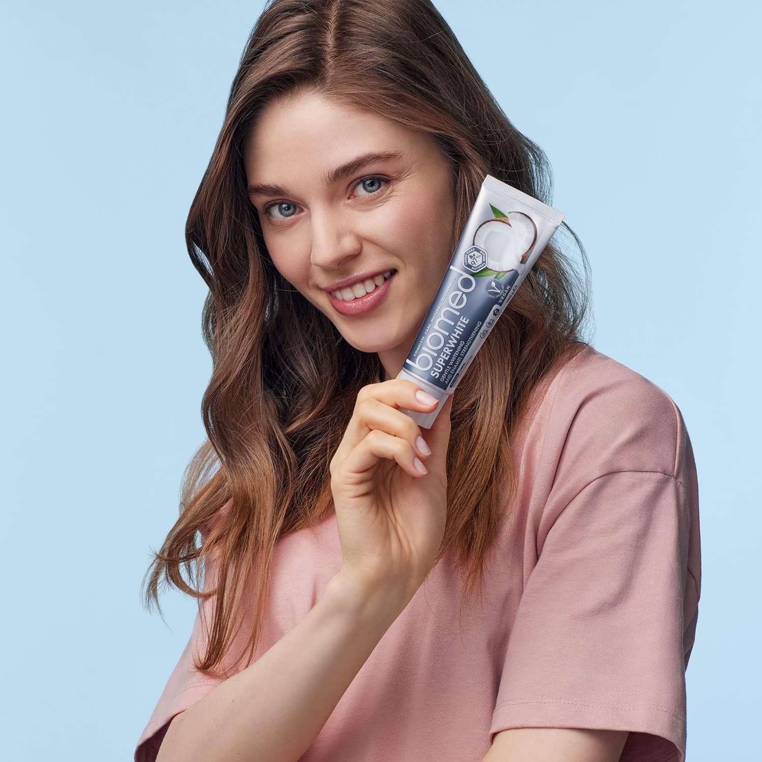 Pasta de dientes natural Biomed Superwhite con coco, pack de 3 unidades - Imagen 7